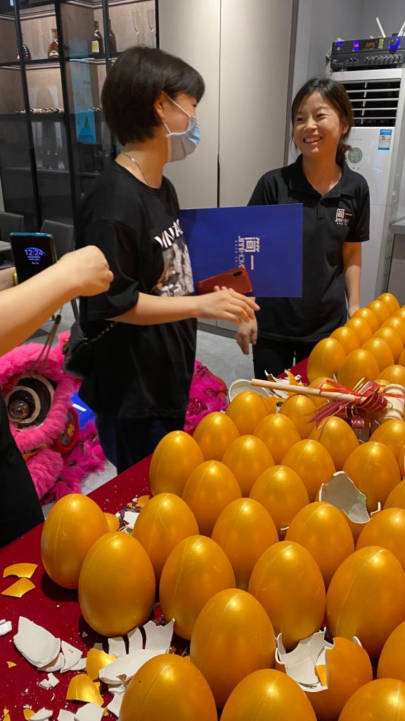 圖片尺寸:576 x 1024